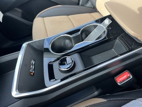 New 2026 Chevrolet Equinox ACTIV w/ Convenience Package III image 22