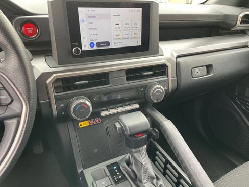 Used 2025 Toyota 4Runner TRD Off-Road image 17