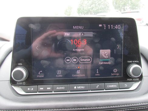 Used 2023 Nissan Rogue S AWD/4WD image 11