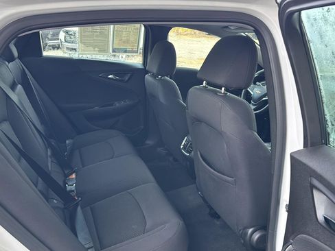 Used 2024 Chevrolet Malibu LT image 11