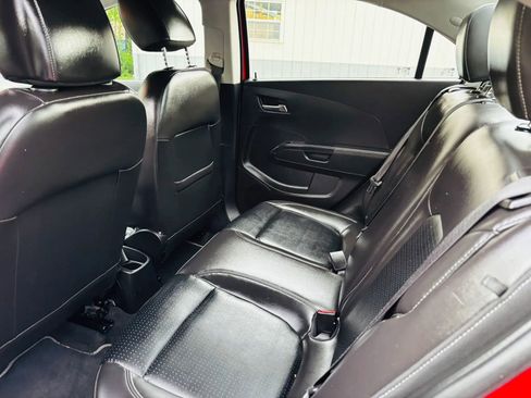 Used 2017 Chevrolet Sonic Premier FWD image 10