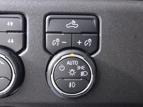 Used 2023 Chevrolet Silverado 1500 RST AWD/4WD image 10