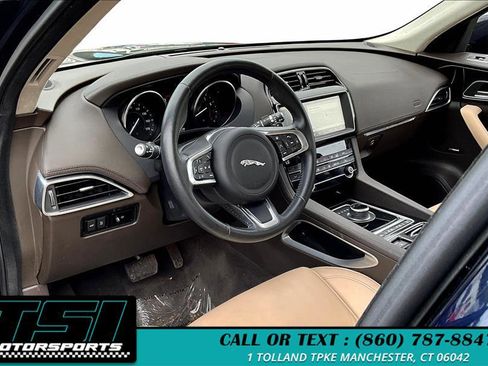 Used 2020 Jaguar F-PACE Prestige image 14