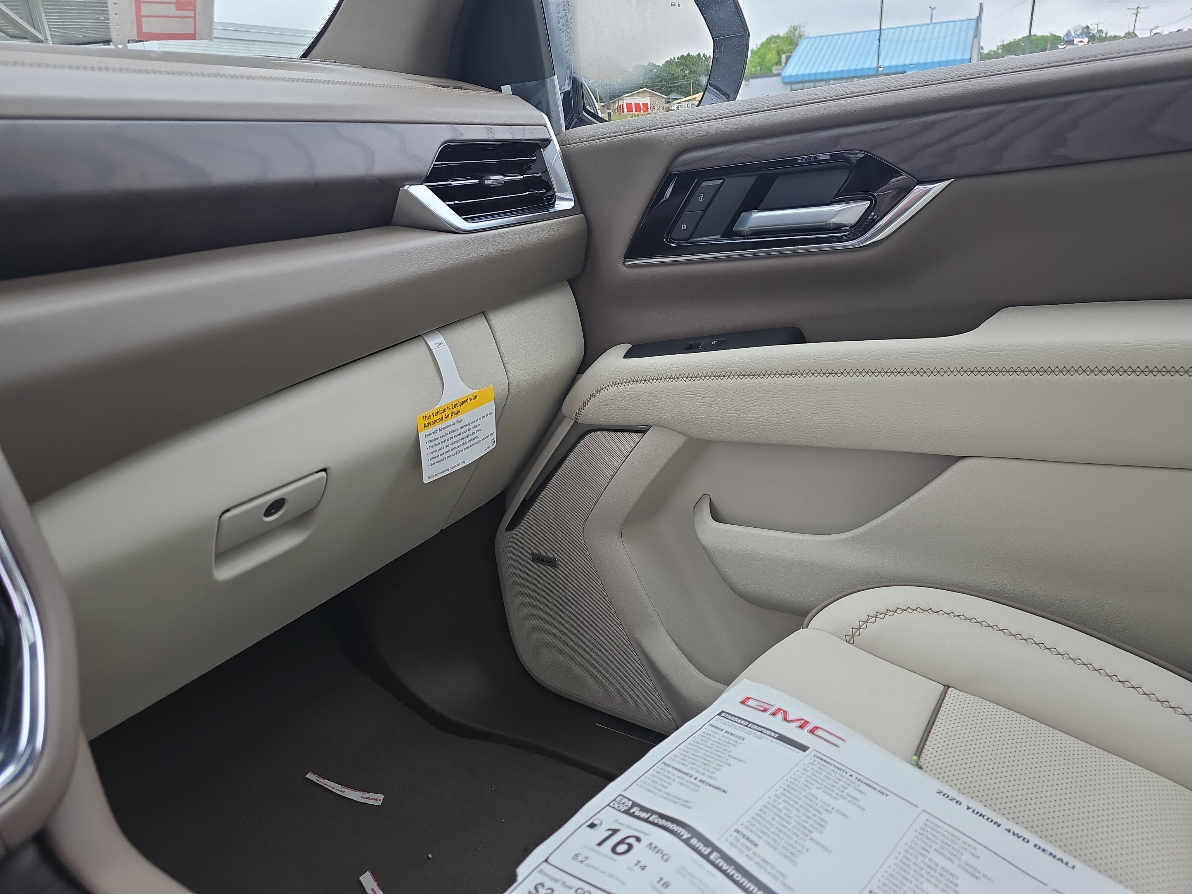 New 2026 GMC Yukon Denali w/ Denali Reserve Package AWD/4WD image 42