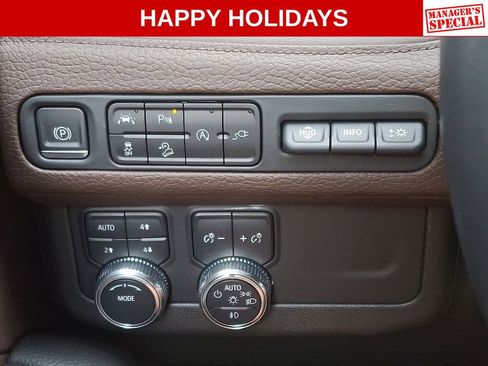 Used 2021 GMC Yukon Denali image 25