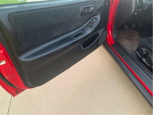 Used 1998 Acura Integra LS image 9