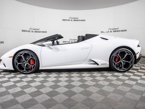 Used 2020 Lamborghini Huracan EVO image 10