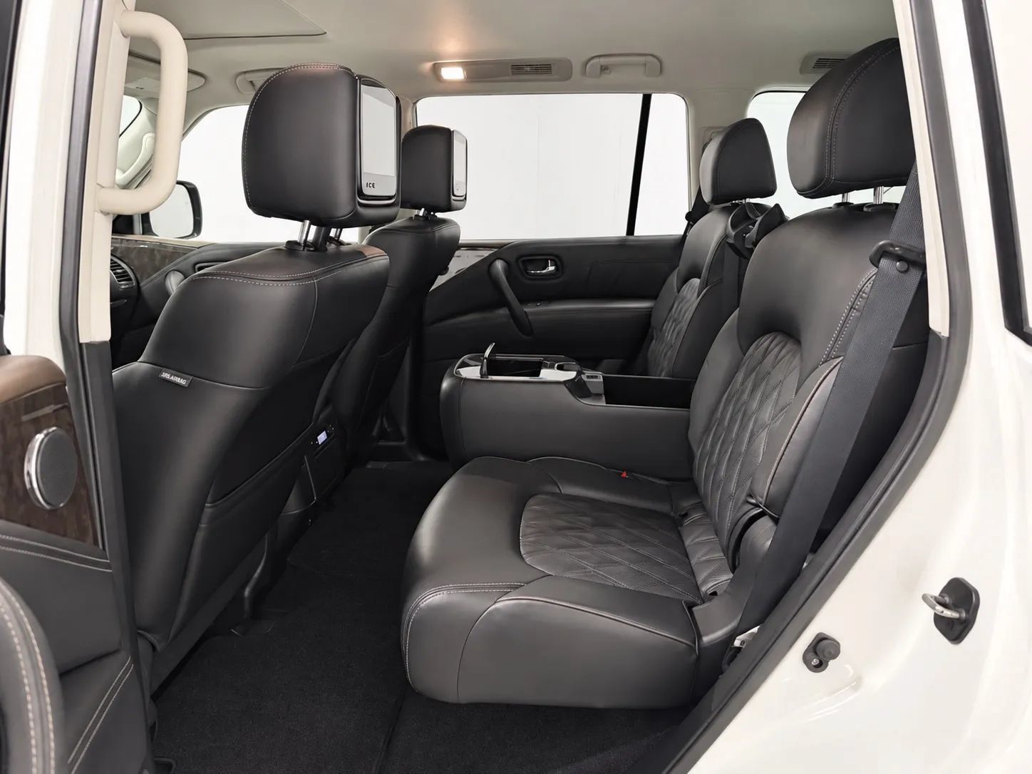 Used 2022 Nissan Armada Platinum w/ Captain's Chairs Package RWD image 15