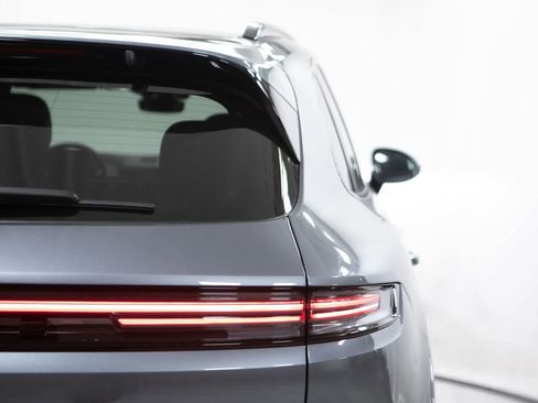 New 2026 Porsche Cayenne GTS image 21