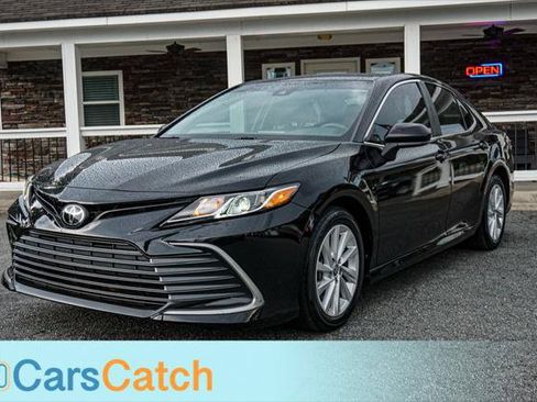 Used 2023 Toyota Camry LE FWD image 12