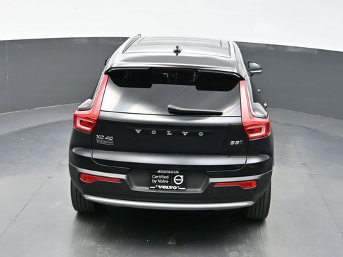 Used 2024 Volvo XC40 B5 Ultimate w/ Protection Package Premier image 34