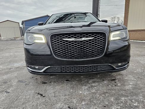 Used 2016 Chrysler 300 S w/ 300S Premium Group image 27