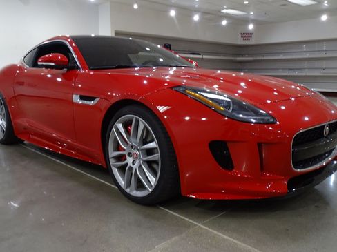 Used 2016 Jaguar F-TYPE R AWD/4WD image 21