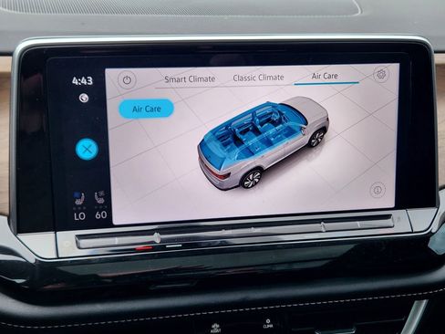 Used 2024 Volkswagen Atlas SE image 18