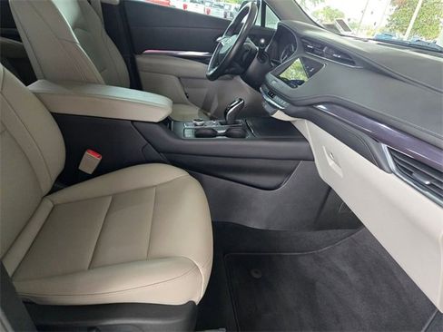 Used 2021 Cadillac XT4 Luxury image 24