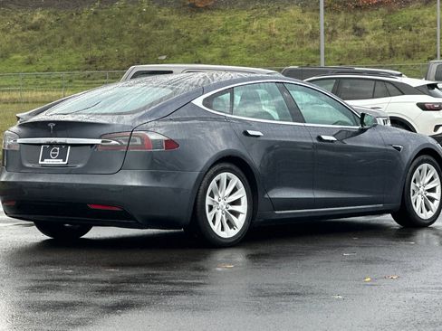 Used 2018 Tesla Model S 75D image 3