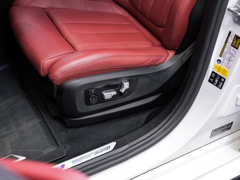 Used 2021 BMW X6 xDrive40i w/ M Sport Package image 29