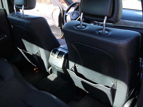 Used 2014 Mercedes-Benz E 350 E 350 Sport 4MATIC AWD 4dr Sed image 37