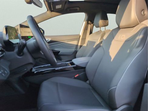 Used 2024 Volkswagen ID.4 Pro S image 18