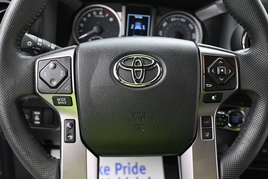 Used 2022 Toyota Tacoma Limited AWD/4WD image 13