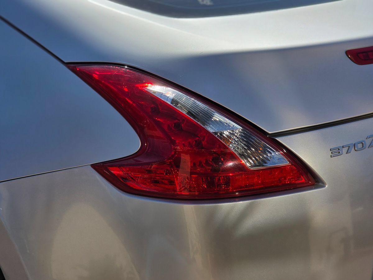 Used 2012 Nissan 370Z Touring RWD image 10