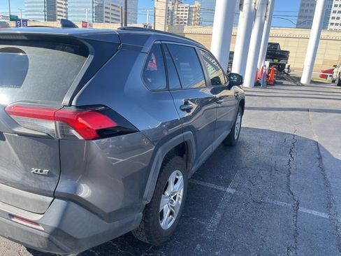 Used 2020 Toyota RAV4 XLE w/ Convenience Package image 2