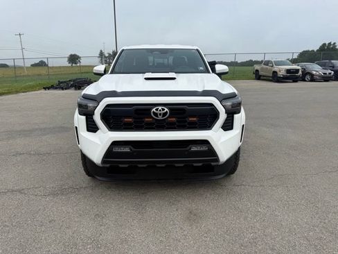 Used 2024 Toyota Tacoma TRD Sport w/ TRD Sport Upgrade Package AWD/4WD image 2