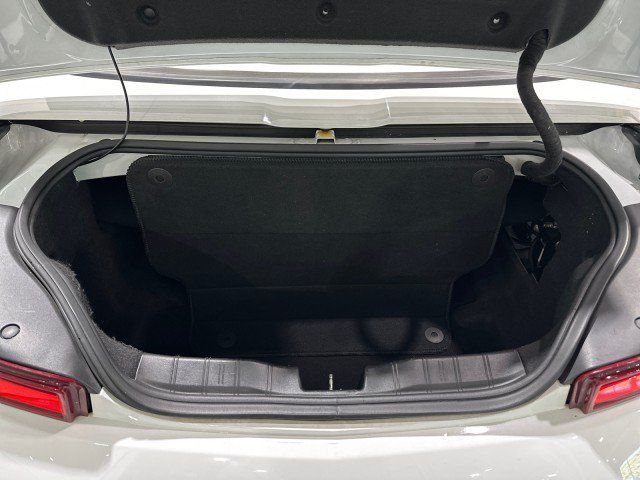 Used 2016 Chevrolet Camaro SS RWD image 40