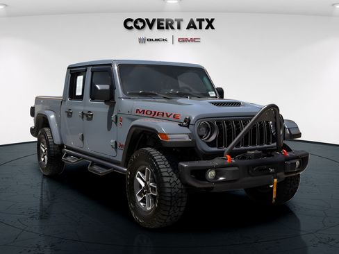 Used 2024 Jeep Gladiator Mojave AWD/4WD image 6