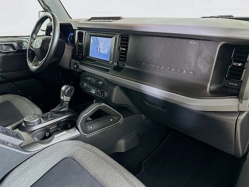 Used 2022 Ford Bronco Big Bend w/ Sasquatch Package image 27