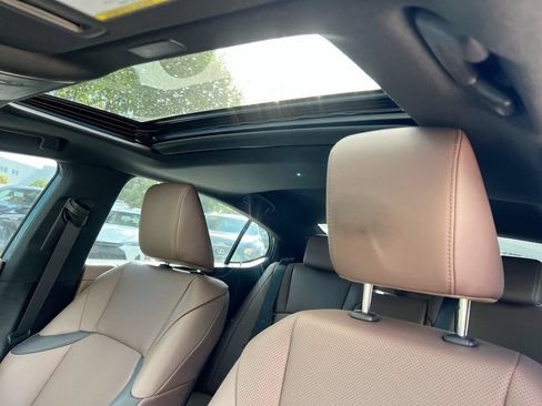 Certified 2023 Lexus ES 350 w/ Accessory Package (Z2) FWD image 18