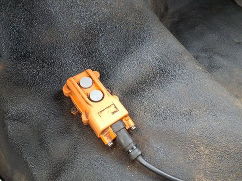 Used 1999 Ford F550 2WD Regular Cab Super Duty image 19