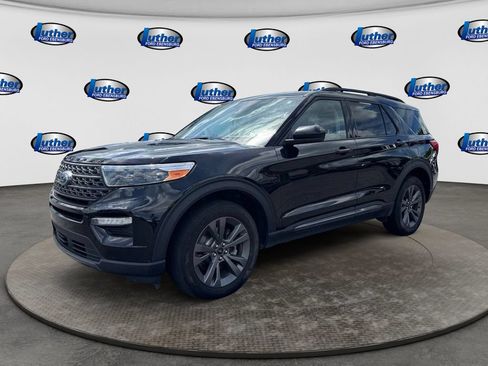 Used 2023 Ford Explorer XLT w/ Equipment Group 202A AWD/4WD image 1