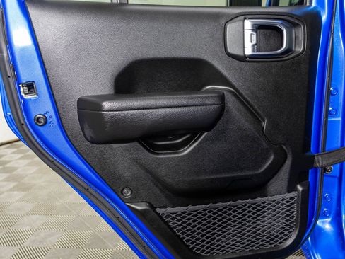 Used 2022 Jeep Wrangler Unlimited Sport image 39