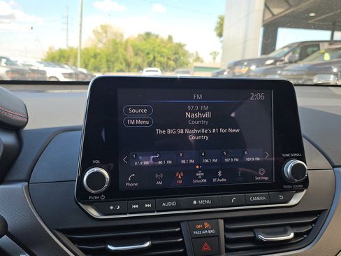 Used 2024 Nissan Altima 2.5 SR image 17