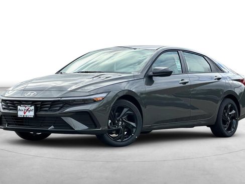 Used 2026 Hyundai Elantra Sport FWD image 2
