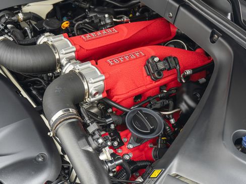 Used 2015 Ferrari California T image 48