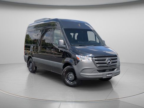 New 2025 Mercedes-Benz Sprinter 2500 image 11