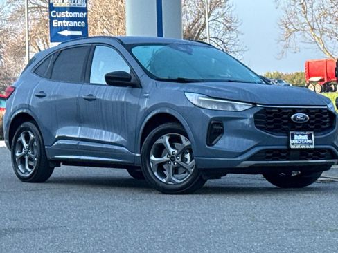 Certified 2023 Ford Escape ST-Line image 2
