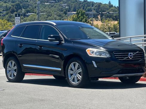 Used 2017 Volvo XC60 T5 Inscription w/ Preferred Option Package FWD image 9