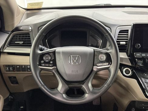 Certified 2024 Honda Odyssey Touring image 16