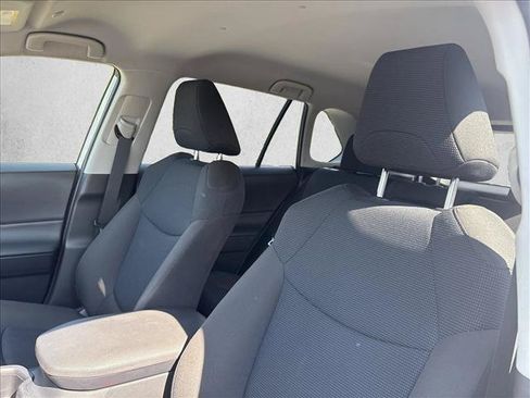 Used 2025 Toyota RAV4 LE AWD/4WD image 20