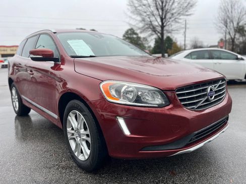 Used 2016 Volvo XC60 T5 Premier w/ Proximity Package image 3