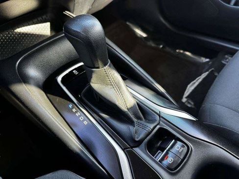 Used 2020 Toyota Corolla LE FWD image 30