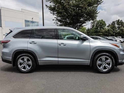 Used 2015 Toyota Highlander Limited Platinum AWD/4WD image 7