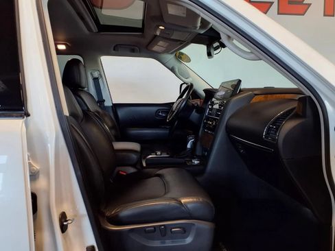 Used 2023 Nissan Armada SL w/ Captain's Chairs Package AWD/4WD image 12