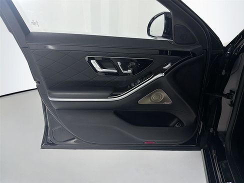 Used 2022 Mercedes-Benz S 580 4MATIC Sedan image 6
