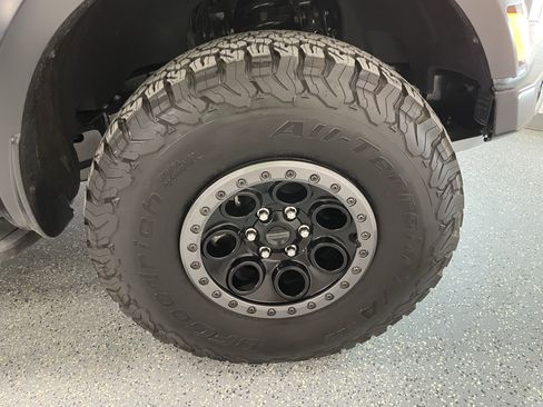 Used 2025 Ford F150 Raptor image 35