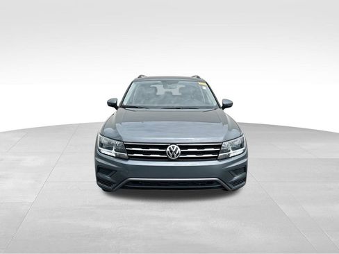 Used 2021 Volkswagen Tiguan SE w/ Panoramic Sunroof Package image 3