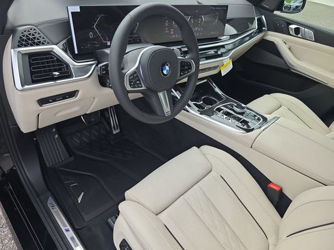 New 2027 BMW X7 xDrive40i w/ Executive Package AWD/4WD image 9